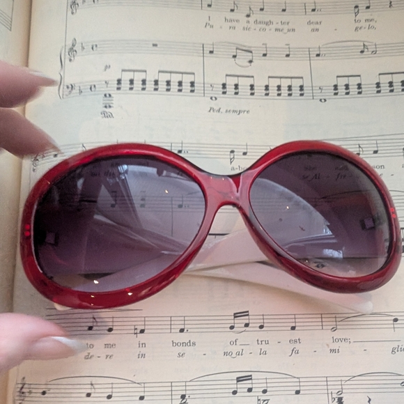 D&G Red Women's Sunglasses - Picture 2 of 7